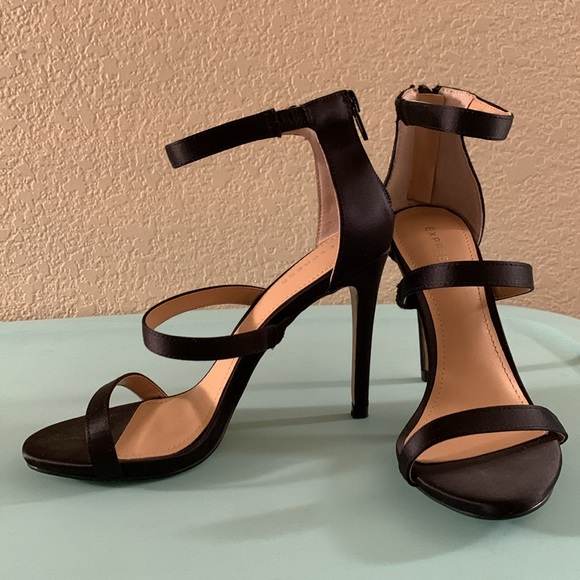 Express black 3 straps heels - size 6 - Picture 2 of 9